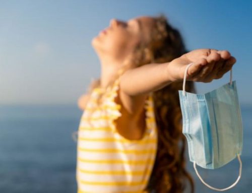 Τέλος εποχής για τον κορωνοϊό – Καταργούνται μάσκες, rapid tests και πενθήμερη άδεια