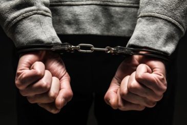 Λουτράκι: Συνελήφθη 44χρονος για απόπειρα κλοπής Silipsi-365x244