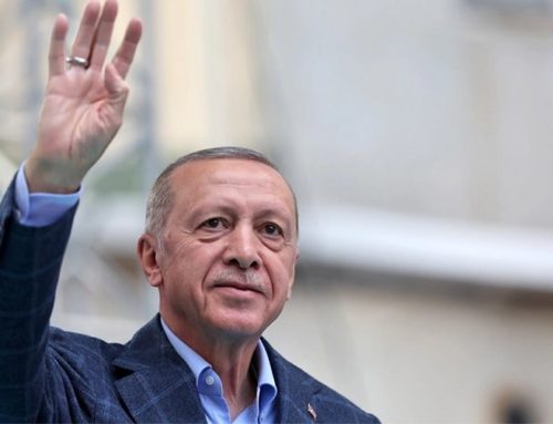 Πλατιά χαμόγελα για Ερντογάν – Για ακόμα 5 χρόνια θα συνεχίσει να κρατά το τιμόνι της εξουσίας