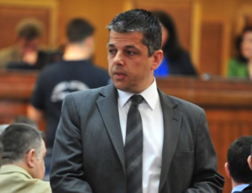 Έβαλε «φωτιά» στην Κόρινθο ο Μπούκουρας (ΦΩΤΟ)