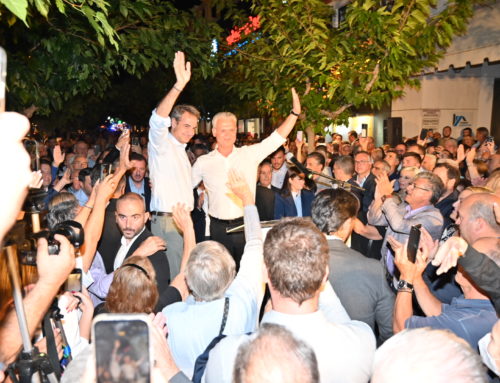 Θερμή υποδοχή Μητσοτάκη στην Κόρινθο στην κεντρική ομιλία του Πτωχού (ΦΩΤΟ)