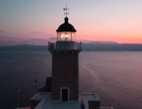 Μελαγκάβι: Ο ομορφότερος φάρος του Κορινθιακού