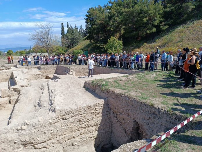 αρχαία κόρινθος ξενάγηση