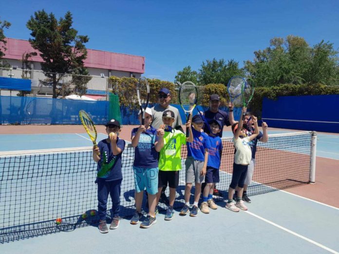 τουρνουά junior