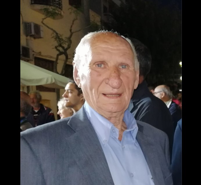Λουτράκι και Περαχώρα αποχαιρέτισαν με σεβασμό έναν από τους τελευταίους «άρχοντες»του τόπου