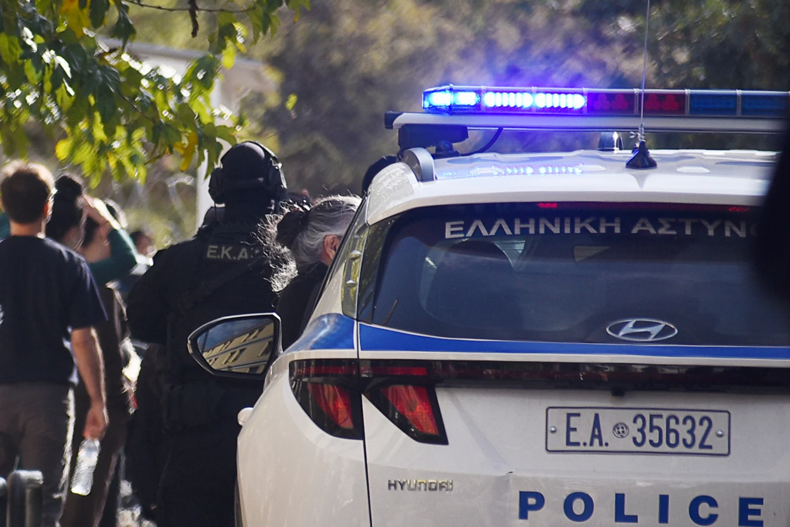 Αργολίδα: Συνελήφθησαν 10 άτομα για ρευματοκλοπή και παράνομο υπαίθριο εμπόριο
