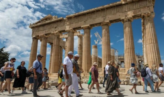 Νέες τουριστικές αγορές στο στόχαστρο του υπουργείου Τουρισμού το 2025