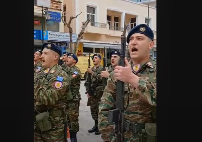 ΛΟΥΤΡΑΚΙ: Έπαρση σημαίας στην πλατεία 25ης Μαρτίου(ΒΙΝΤΕΟ)