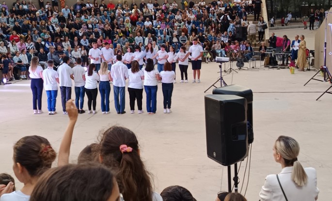 Το 1ο Δημοτικό Σχολείο Λουτρακίου ενώνει τα σχολεία στη 2η Γιορτή Παραδοσιακών Χορών Σχολείων Πρωτοβάθμιας Εκπαίδευσης(ΦΩΤΟ)