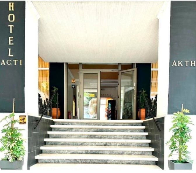ΛΟΥΤΡΑΚΙ: Το Ξενοδοχείο Ακτή αναζητά καμαριέρες