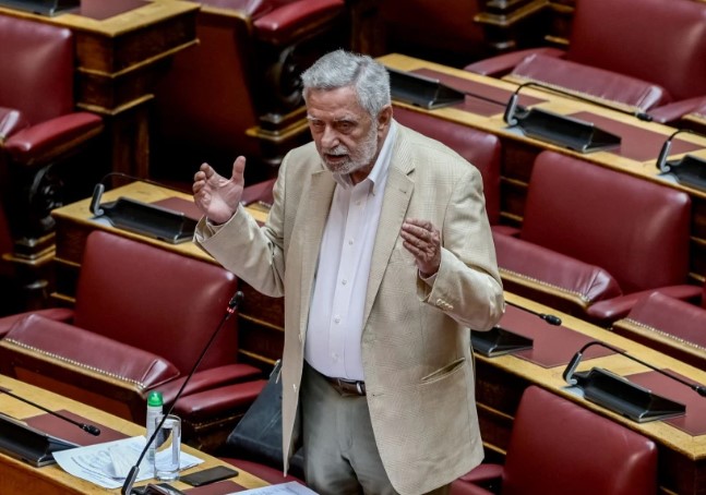 Ο Δρίτσας παίρνει την έδρα του Τσίπρα και εντάσσεται στη Νέα Αριστερά