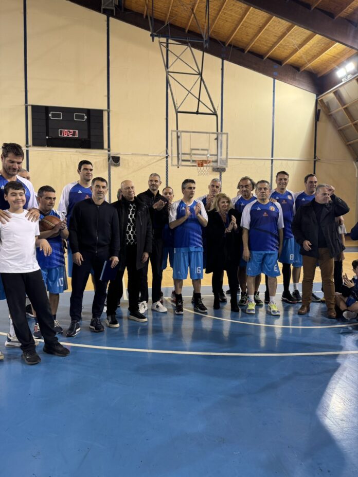 ΛΟΥΤΡΑΚΙ: Με επιτυχία και ανθρωπιά ολοκληρώθηκε ο φιλανθρωπικός αγώνας μπάσκετ για τη στήριξη του Κοινωνικού Παντοπωλείου