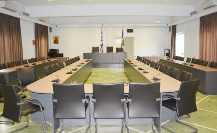 «Συμβούλια Νέων» σε όλους τους Δήμους