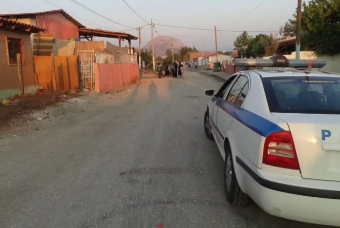 Επιχείρηση της ΕΛ.ΑΣ. σε καταυλισμούς Ρομά σε Αργολίδα, Μεσσηνία και Κορινθία – Συνελήφθησαν 11 άτομα