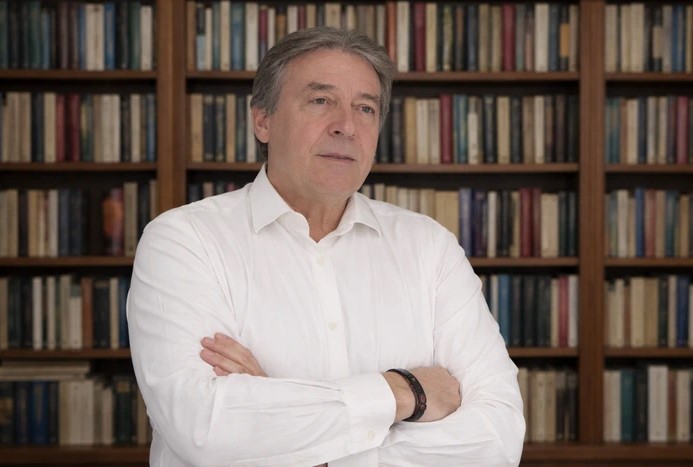 Σπύρος Γιαλοψός: Πέντε μικρές αλήθειες που όλοι ξέρουν αλλά δεν λέγονται.