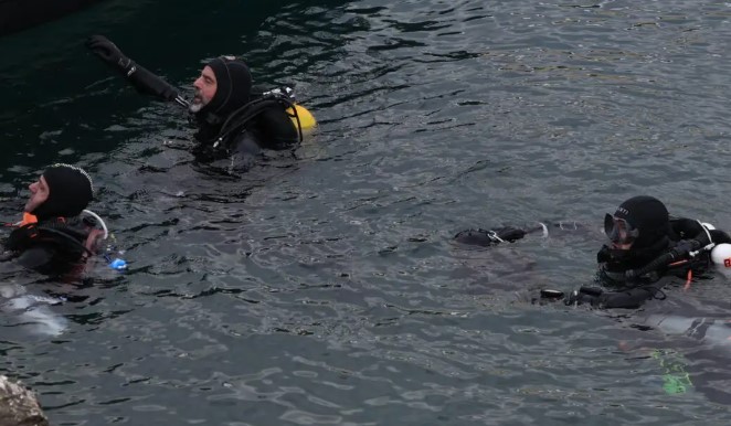 Ολοκληρώθηκε η ανάσυρση της σορού του 34χρονου δύτη στη Βουλιαγμένη