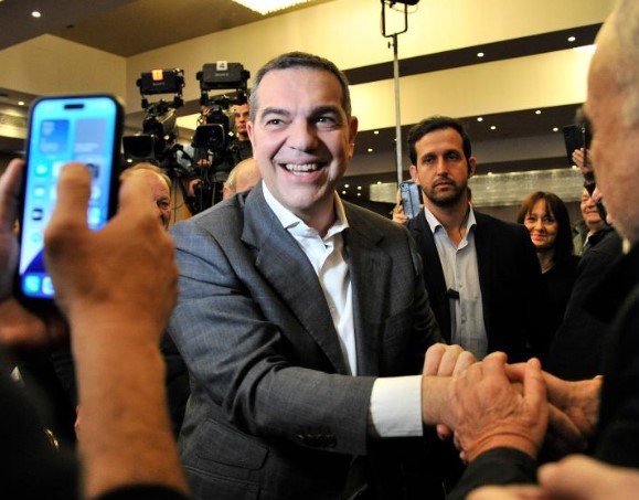 Τσίπρας: Το επιτελείο που «χτίζει» το νέο κόμμα – Όλα τα ονόματα