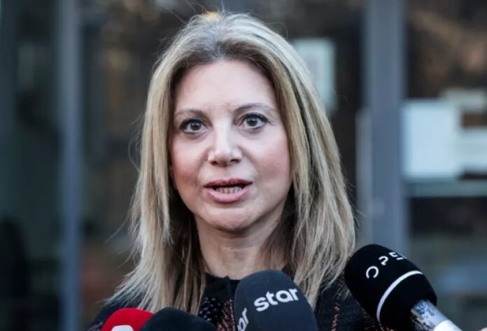 Πρόσω ολοταχώς για τη Μαρία Καρυστιανού