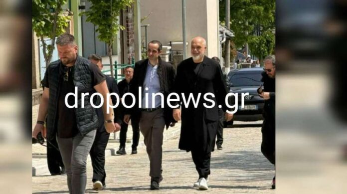 Επίσκεψη του Γρηγόρη Δημητριάδη στην Δερβιτσάνη – Θερμή υποδοχή από τον Έντι Ράμα