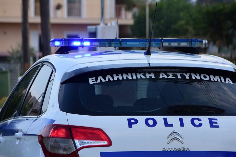 Ένταση στην Αγία Τριάδα Καλαμάτας με τραυματισμούς αστυνομικών και τέσσερις συλλήψεις σε καταυλισμό!