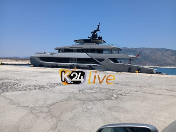 Ένα πολυτελές mega yacht στο λιμάνι της Κορίνθου!(ΦΩΤΟ)