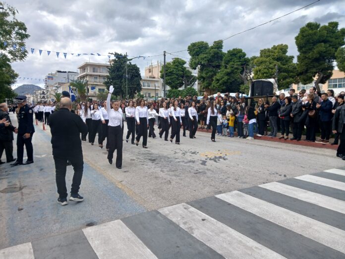 ΚΟΡΙΝΘΟΣ: Με λαμπρότητα η παρέλαση για την 28η Οκτωβρίου